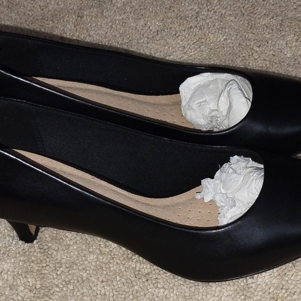 Clarks Linvale Jerica 10w. Black Leather Pumps. N… - image 2